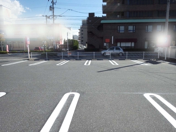 某店舗駐車場ライン工事その３2
