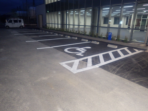 駐車場ライン工事